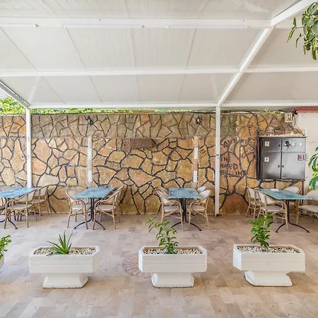 Star Apart Otel דירה